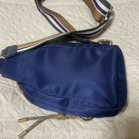 Ah. Dorned Crossbody Navy Color - Picture 9 of 15
